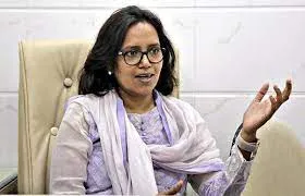 शिक्षा मंत्री वर्षा गायकवाड़ का बड़ा बयान…बढ़ रहा है कोरोना, समय पर स्कूल शुरू होंगे या नहीं?