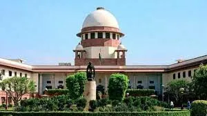 महाराष्ट्र का राजनीतिक विवाद पंहुचा सुप्रीम कोर्ट, आमने-सामने होंगे साल्वे और सिब्बल…