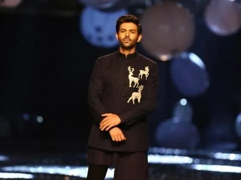 कार्तिक आर्यन हुए कोरोना पॉजिटिव