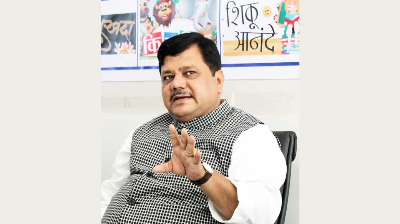 प्रवीण दरेकर की शिकायत पर महाराष्ट्र के राज्यपाल भगत सिंह कोश्यारी का बड़ा एक्शन…