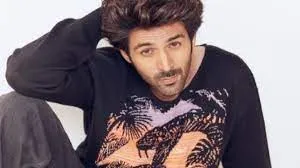 भूल भुलैया 2' की सक्सेस के बाद कार्तिक आर्यन ने 40 करोड़ तक बढ़ा दी अपनी फीस? 