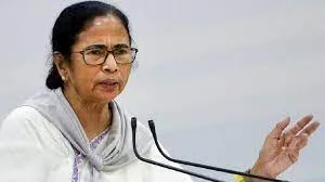 बंगाल की मुख्यमंत्री ममता बनर्जी ने कसा तंज, महाराष्ट्र में नव गठित सरकार का जल्दी होगा पतन…