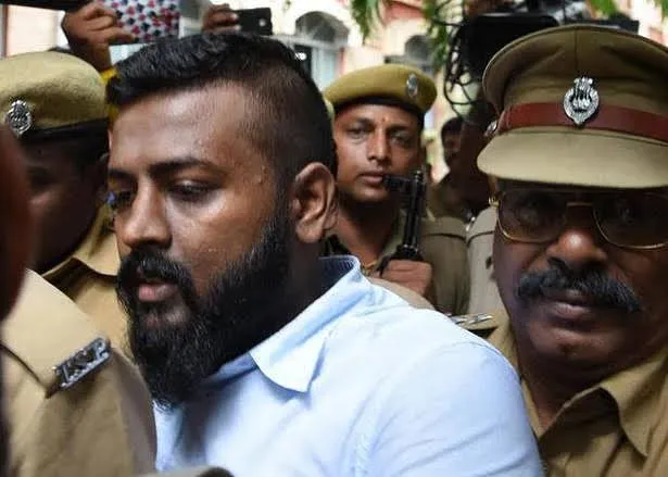 जेल में बंद ठग सुकेश चंद्रशेखर ने तिहाड़ जेल के मौजूदा DG संदीप गोयल पर डरा-धमकाकर पैसे वसूलने का आरोप लगाया