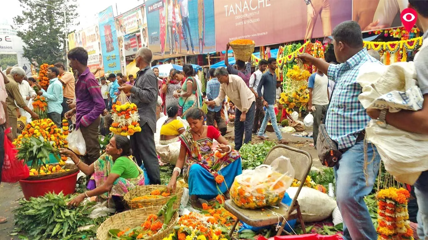 दादर रेलवे स्टेशन के आस पास का परिसर हुआ फेरीवाला मुक्त 