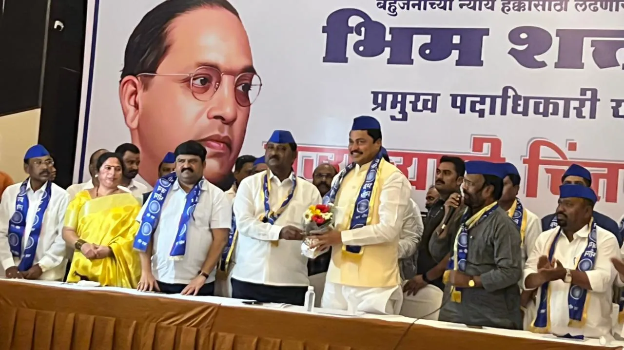 चेंबूर नालंदा हॉल में भीमशक्ति  संगठन की चिंतन बैठक में पदाधिकारियों का फूटा गुस्सा 