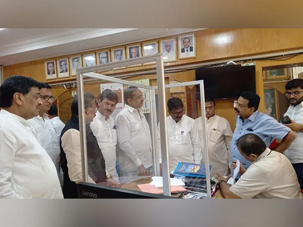 महा विकास अघाड़ी ने राजन साल्वी को मैदान में उतारा