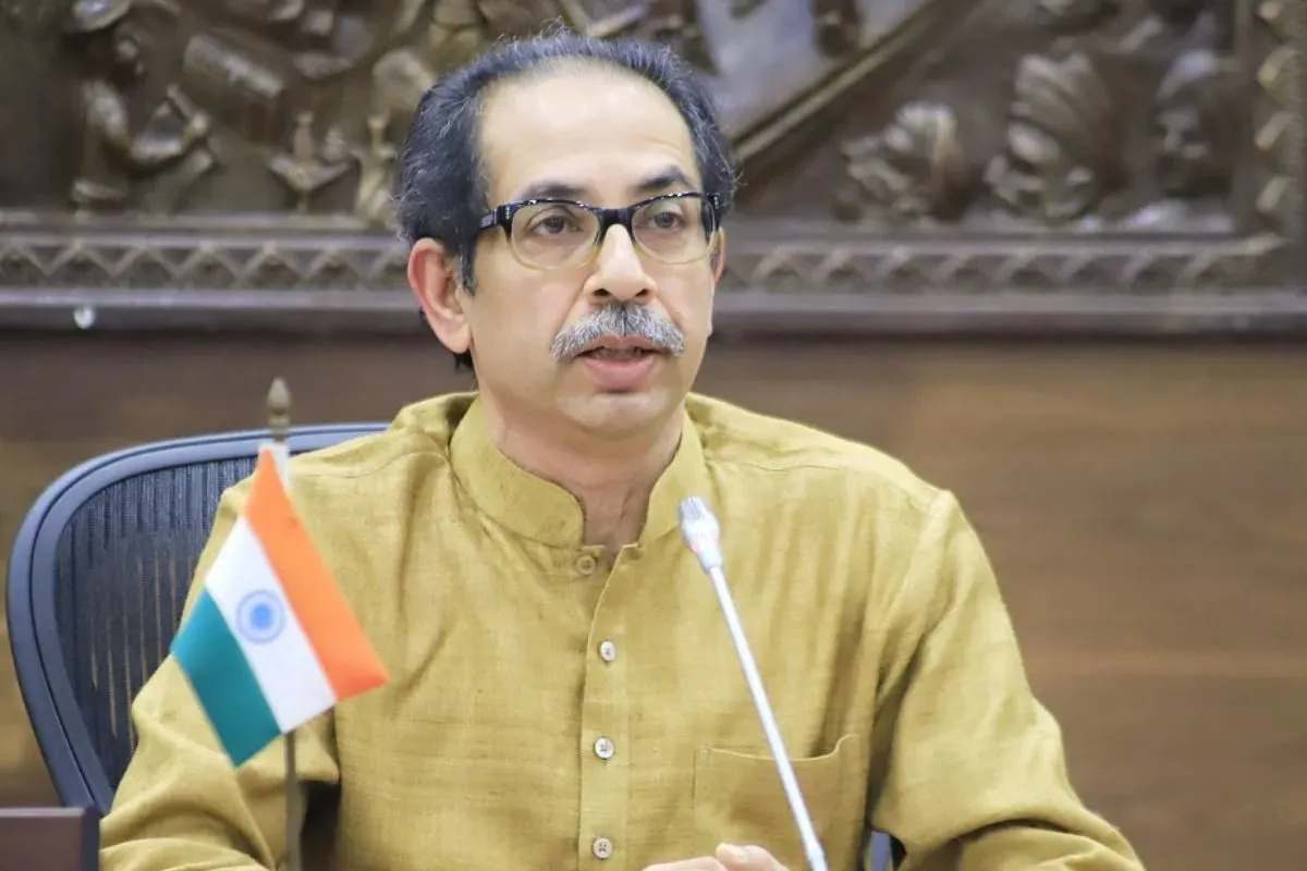फडणवीस को फोन किया यह झूठ है, खबरें महज अफवाह के तौर पर प्रकाशित की जा रही - शिवसेना प्रमुख उद्धव ठाकरे 