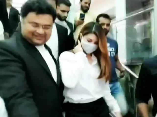 जैकलीन फर्नांडिस को ५० हजार के निजी मुचलके पर जमानत