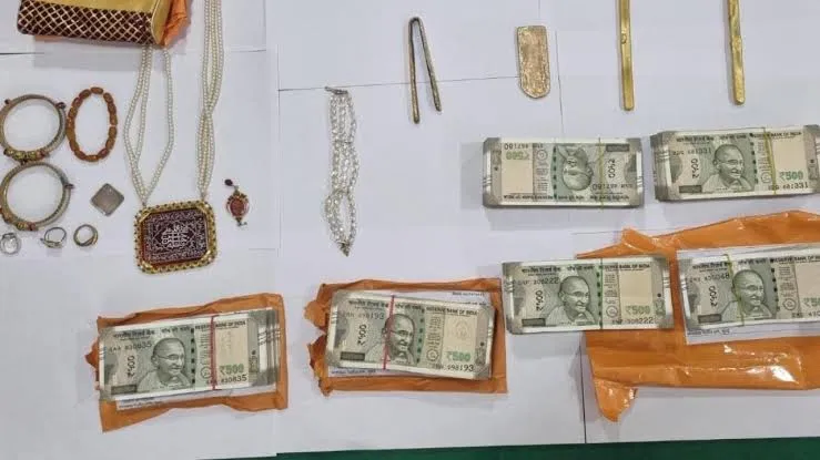 मझगांव का एक परिवार को 'जिन्न' पर सोना चोरी का शक , भायखला पुलिस ने गुजरात से तीन लोगों को किया गिरफ्तार   