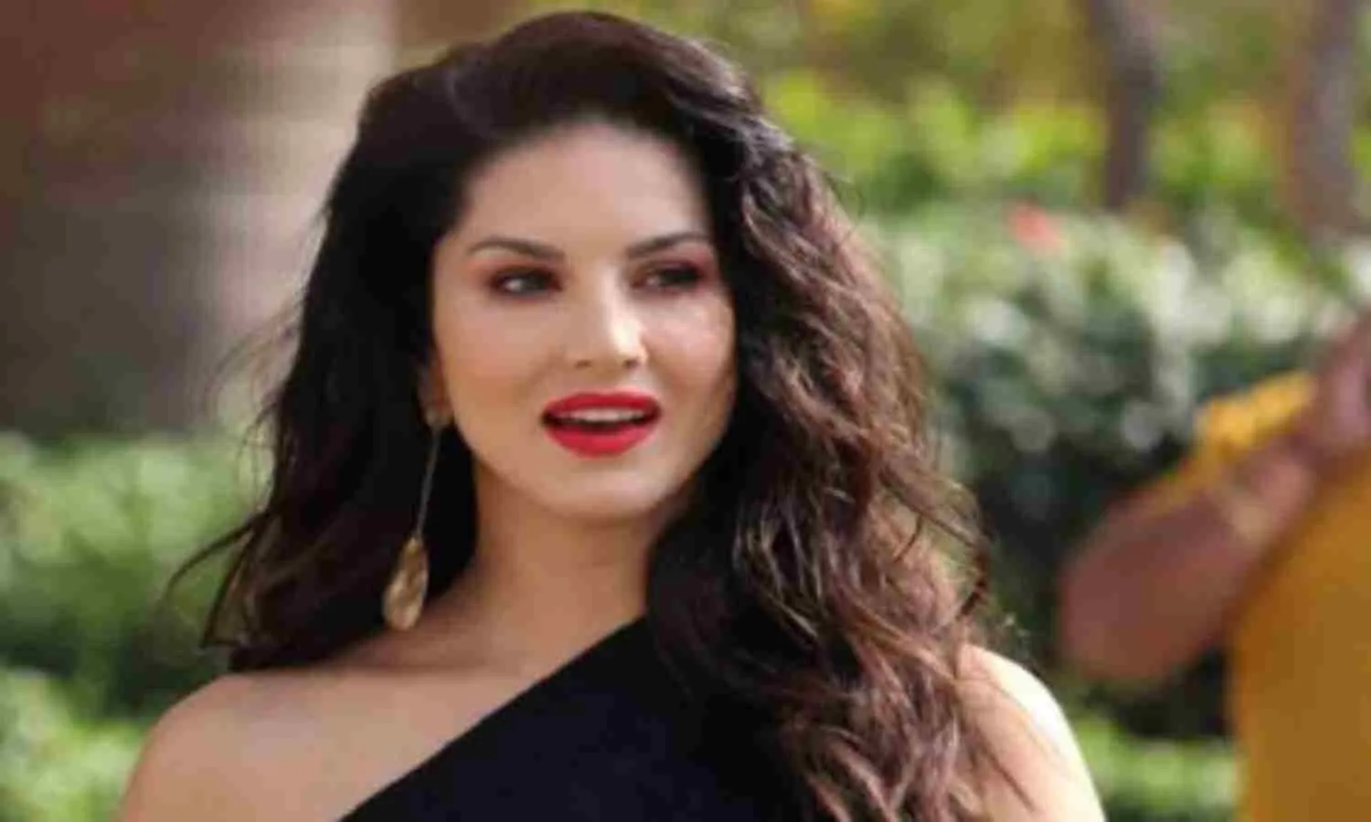 केरल हाईकोर्ट से अभिनेत्री सनी लियोनी को राहत... अगली सुनवाई तक नहीं होगी आपराधिक कार्यवाही