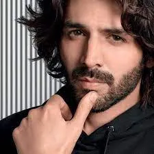 कार्तिक आर्यन इन फिल्मों में भी दूसरे सितारों का पत्ता कर चुके हैं साफ...