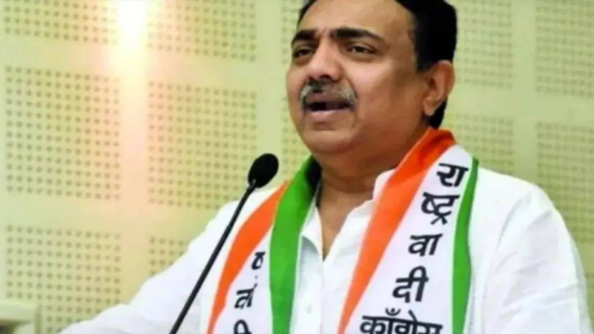 राकांपा विधायक जयंत पाटिल के निलंबन को लेकर विपक्ष ने विधानसभा की कार्यवाही का किया बहिष्कार...