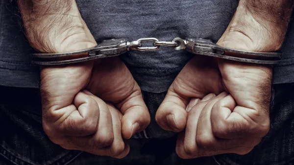 नवी मुंबई के कलंबोली पुलिस स्टेशन में ASI ने दलित शख्स पर 'थूका'... थाने में जूते चाटने को किया मजबूर, मामला दर्ज