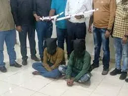 नासिक में 19 साल के लड़के ने हाथ में तलवार लहराते हुए शेयर किया वीडियो... हुआ गिरफ्तार