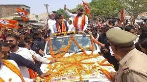 महाराष्ट्र के सीएम शिंदे व ड‍िप्‍टी सीएम देवेन्द्र फडणवीस ने क‍िए रामलला के दर्शन... सरयू की करेंगे आरती