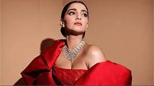 अभिनेत्री सोनम कपूर का बयान, अब वैसी नहीं हूं जैसी पहले हुआ करती थी...