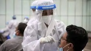 महाराष्ट्र में कोरोना पसार रहा पैर... बीते 24 घंटे में 6 लोगों की मौत, सामने आये इतने केस