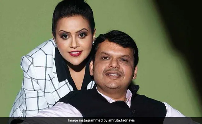 5lpf1c2_devendra-fadnavis-amruta-fadnavis-_625x300_27_November_19
