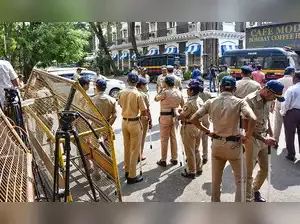 mumbai-police-personnel-outside-the-ed-office-in-mumbai-the-enforcement-direct-