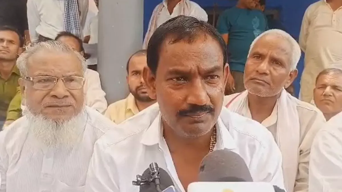   'मस्जिद में बैठकर लिखी गई रामचरितमानस', RJD MLA के बयान पर बवाल; BJP बोली-ये लालू जी के चरवाहे स्कूलवाले