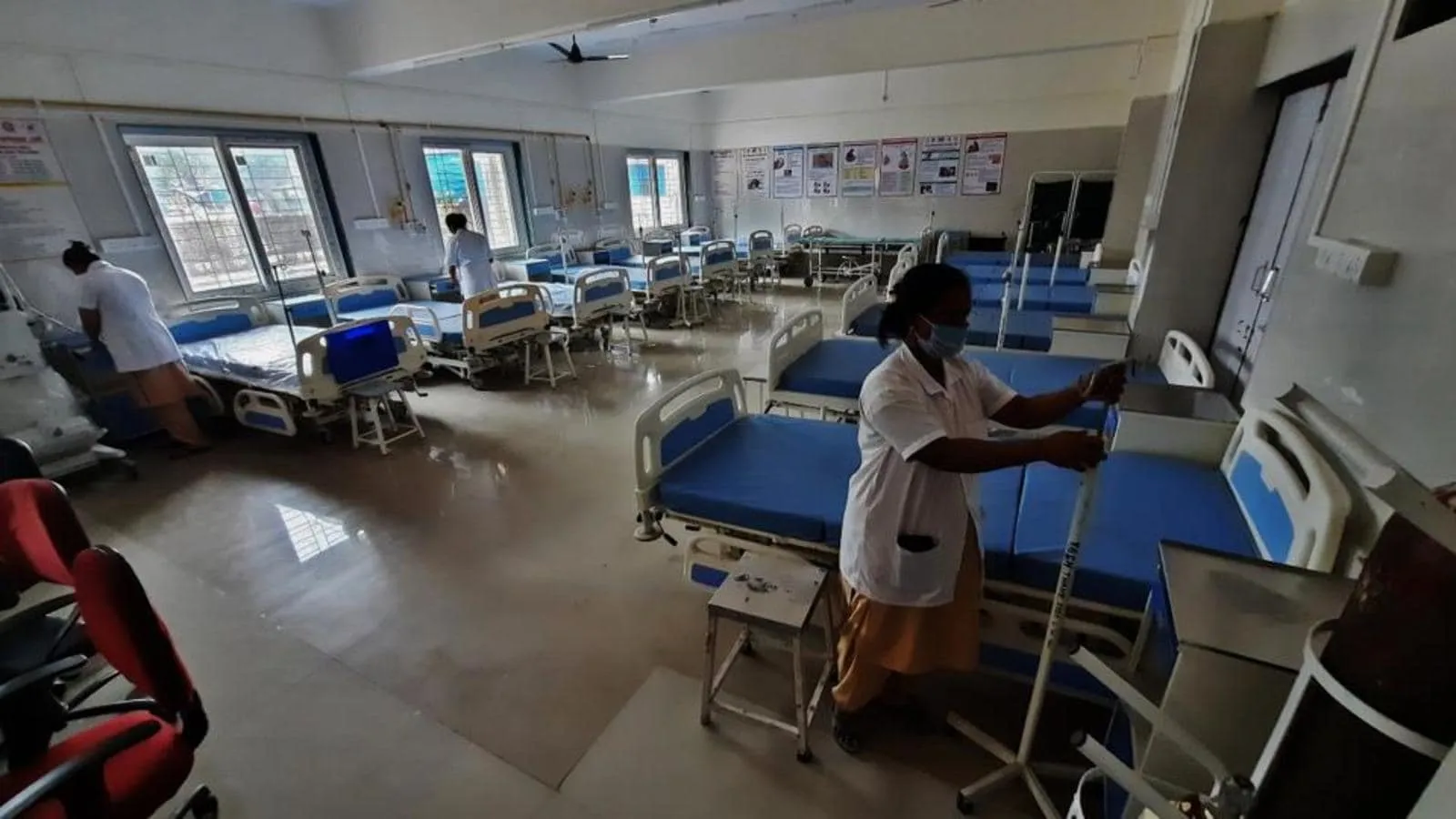 मुंबई में बीएमसी अस्पतालों में तीसरे पक्षों का विवरण की मांग  