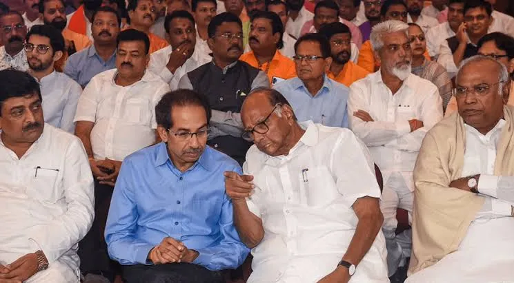 शिंदे सरकार के इस कदम से विपक्षी गठबंधन महा विकास अघाड़ी (MVA) क्रोधित