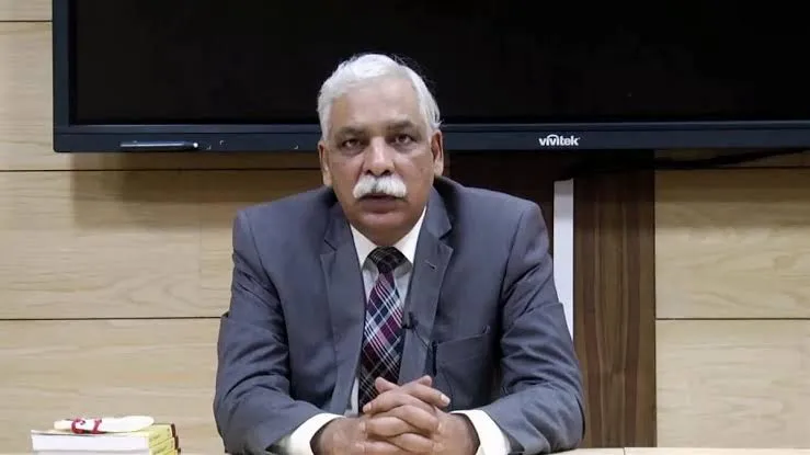 न्यायमूर्ति देवेन्द्र कुमार उपाध्याय ने बंबई उच्च न्यायालय के मुख्य न्यायाधीश के रूप में शपथ ली।