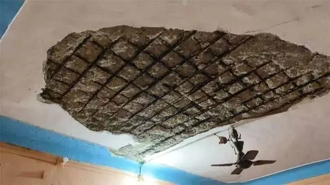 भायंदर में स्थित उत्तन इलाके में इमारत का स्लैब गिरने से महिला की मौत, चार घायल