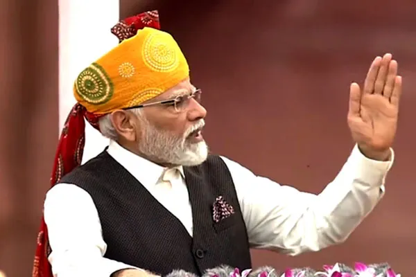 अगले साल फि‍र लाल किले से देश की उपलब्धियों व प्रगत‍ि का दूंगा हिसाब : पीएम मोदी