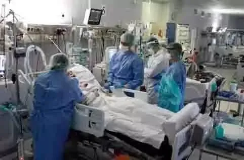 सरकार ने सार्वजनिक अस्पतालों में मुफ्त इलाज का आदेश किया जारी