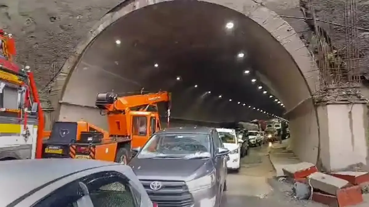 गणेश उत्सव के समापन तक मुंबई-गोवा राजमार्ग पर भारी वाहन यातायात पर प्रतिबंध दिया लगा