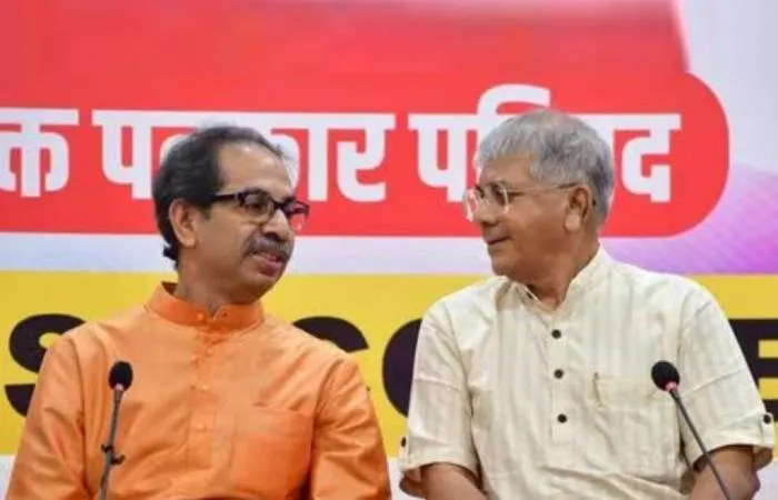 तो फिर प्रकाश अम्बेडकर को लोकसभा चुनाव जिता दें ;  ठाकरे गुट के विधायक ने दी सफाई