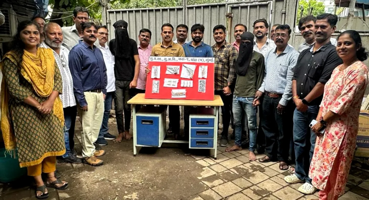 मुंबई क्राइम ब्रांच अवैध हथियार रखने के आरोप में दो को किया गिरफ्तार