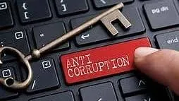 भ्रष्टाचार के आरोपों का सामना कर रहे राज्य भर में कम से कम 204 सरकारी अधिकारियों को अभी तक निलंबित नहीं किया गया