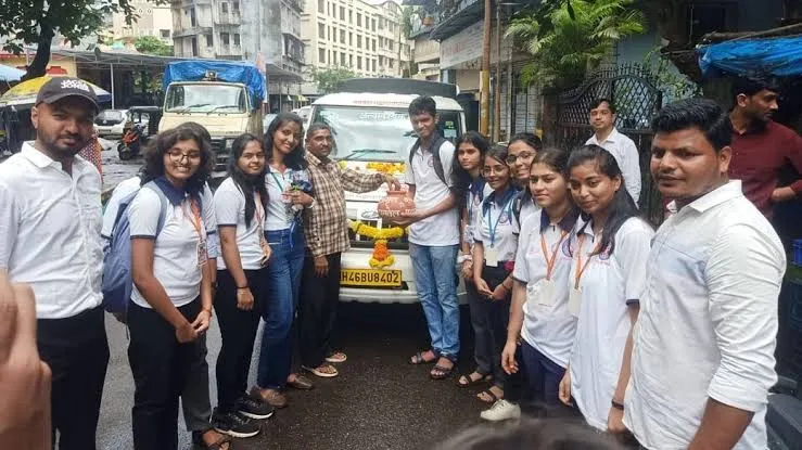 'मेरी मिट्टी, मेरा देश' पहल के तहत केंद्र सरकार की अमृत कलश यात्रा खारघर वार्डों में आयोजित की गई