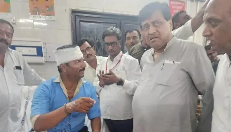 मराठा आरक्षण आंदोलनकारियों पर पुलिस लाठीचार्ज के बाद कांग्रेस ने मराठवाड़ा में 'जनसंवाद यात्रा' स्थगित कर दी