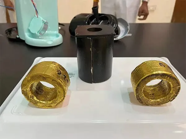 नागपुर हवाई अड्डे पर कॉफी मेकर में छिपाया गया 2.10 करोड़ रुपये का सोना जब्त किया गया