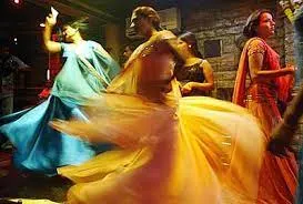 मीरा-भायंदर, वसई-विरार पुलिस आयुक्तालय के अंतर्गत बिना परमिशन धड़ल्ले से चल रहा 16 डांस बार... पुलिस नहीं कर रही कार्रवाई !