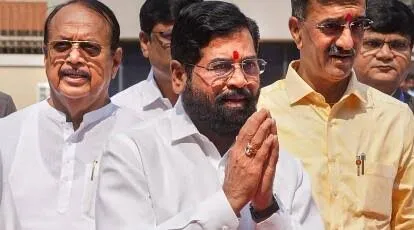 2 और नगरसेवक शिवसेना के शिंदे गुट में शामिल हुए; टैली 35 तक पहुंची