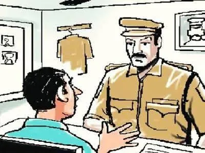कोलाबा पुलिस ने गोल्ड लोन धोखाधड़ी में 3 लोगों के खिलाफ FIR दर्ज की
