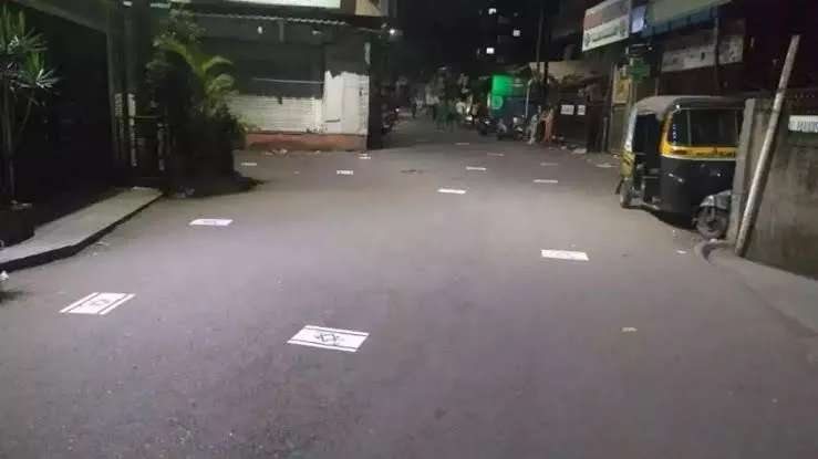 पुणे की सड़कों पर चिपकाए गए इजराइल के झंडे के स्टिकर, पुलिस ने 4 मामले दर्ज किये