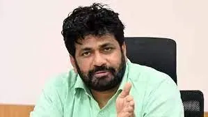 महाराष्ट्र सरकार को बच्चू कडु की चेतावनी, मराठा आरक्षण को लेकर जुबान पर कायम रहे अन्यथा...