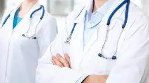 सरकारी डॉक्टर ने दिखाई मानवता, दिव्यांग महिला की डिलिवरी के बाद नवजात को पिलाया दूध