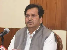 मंत्री मंगलप्रभात लोधे की अध्यक्षता में आयोजित बैठक में भिड़े बीजेपी और कांग्रेस नेता