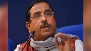 केंद्रीय मंत्री प्रह्लाद जोशी का बजट सत्र से पहले एलान... सभी विपक्षी सांसदों का निलंबन होगा वापस