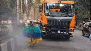 मुंबई शहर के सड़कों की बीएमसी 15.49 लाख लीटर पानी से रोजाना कर रही सफाई