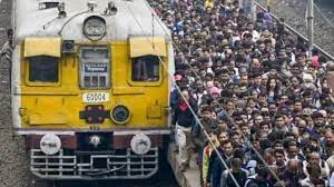 100 से अधिक लोकल ट्रेनें रद्द...  कई मोटरमैन सहकर्मी के अंतिम संस्कार में शामिल होने गए 