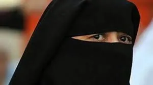 नवी मुंबई में 43 वर्षीय शख्स ने कॉलेज में सहकर्मियों के सामने पत्नी को दिया तीन तलाक...  पति पर मामला दर्ज