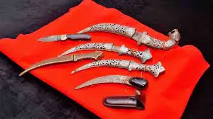 आज कस्टम विभाग मध्यकालीन 'खंजरों' को एएसआई को सौंपेगा