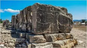 बीड जिले में सकलेश्वर मंदिर परिसर में खुदाई के दौरान मिले दो प्राचीन मंदिरों के आधार